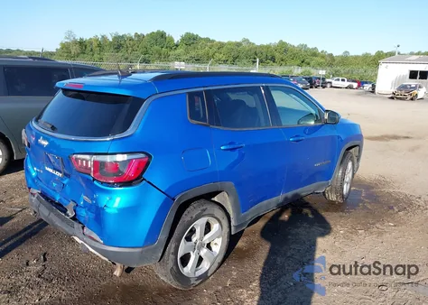 2018 Jeep Compass Latitude 4X4 z USA, uszkodzony, nr VIN 3C4NJDBB9JT314999